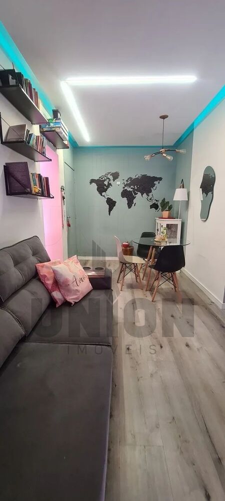 Apartamento à venda com 2 quartos, 55m² - Foto 2