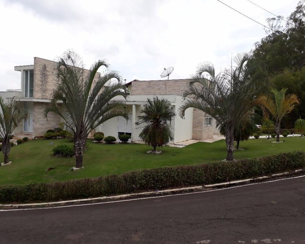 Casa à venda com 4 quartos, 590m² - Foto 2