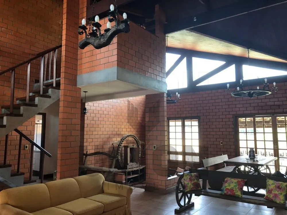 Casa, 3 quartos, 250 m² - Foto 3