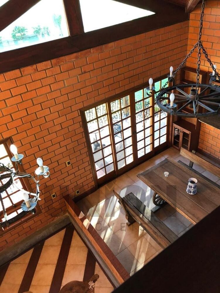 Casa à venda com 3 quartos, 250m² - Foto 4