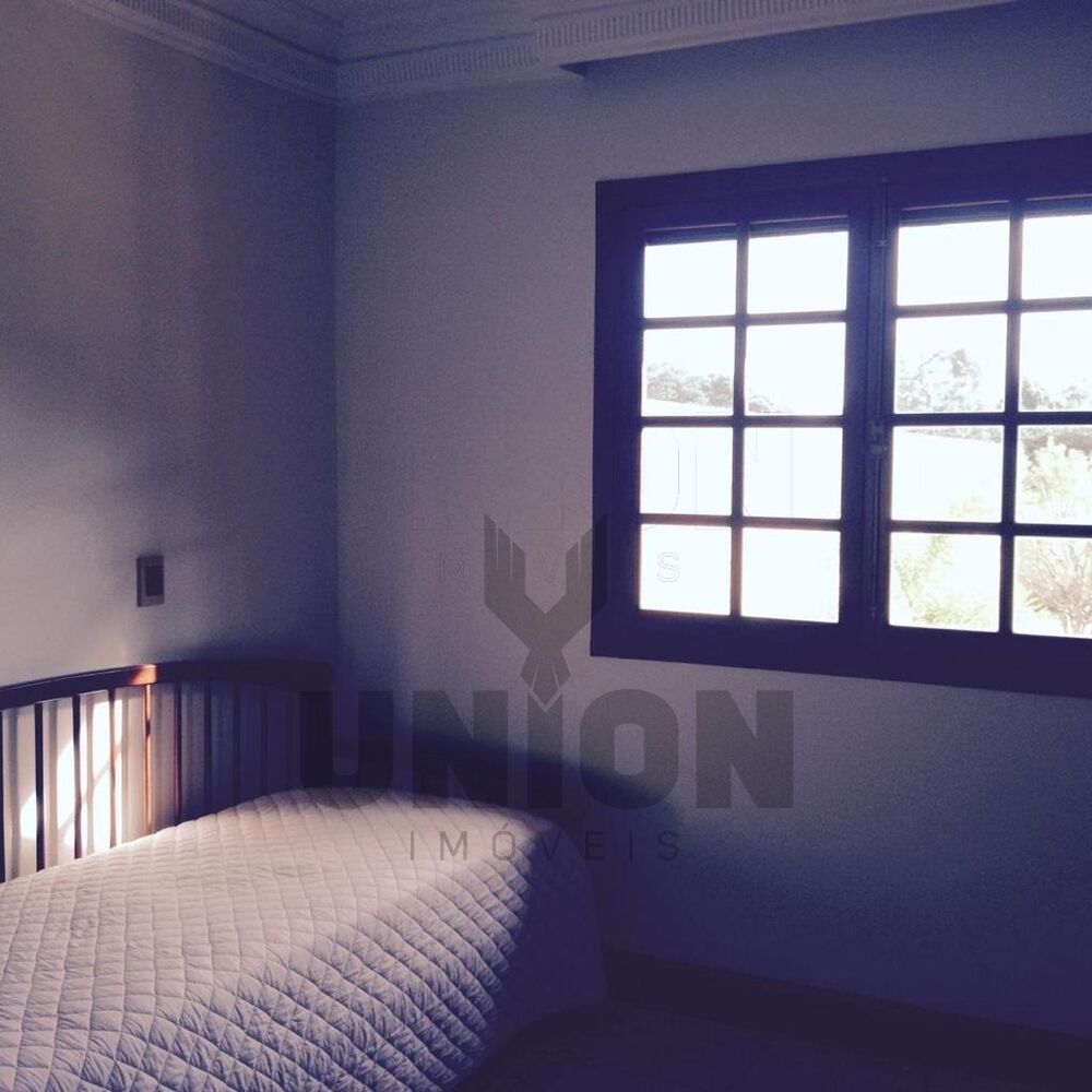Casa à venda com 3 quartos, 250m² - Foto 6