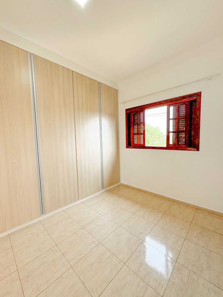 Casa à venda com 3 quartos, 300m² - Foto 5