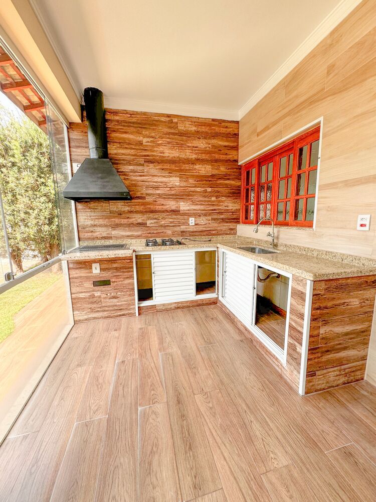 Casa à venda com 3 quartos, 300m² - Foto 10