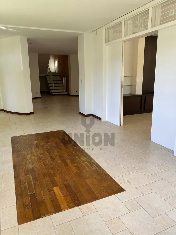 Casa à venda com 4 quartos, 1764m² - Foto 4