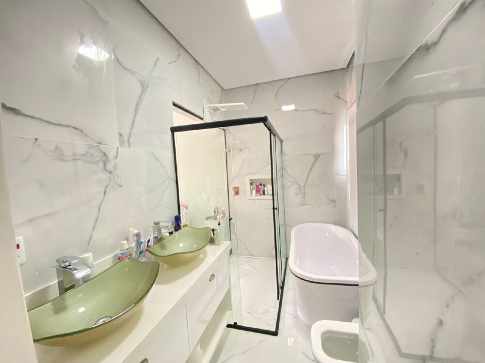 Casa, 4 quartos, 244 m² - Foto 3