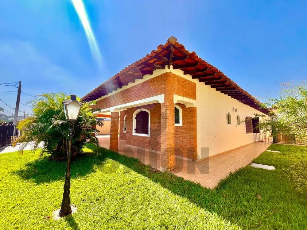 Casa, 3 quartos, 402 m² - Foto 1