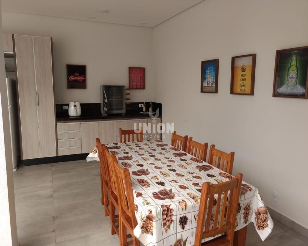 Casa à venda com 3 quartos, 250m² - Foto 7