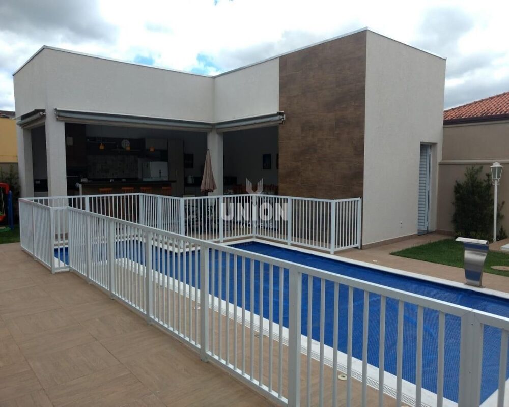 Casa à venda com 3 quartos, 250m² - Foto 11