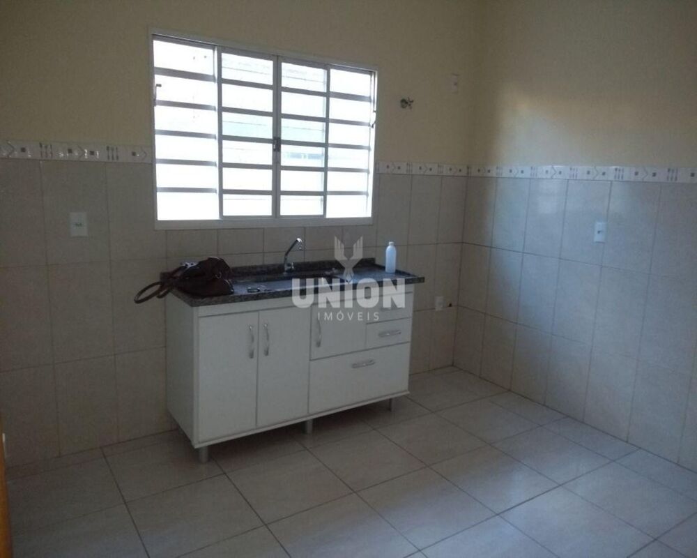 Casa, 2 quartos, 75 m² - Foto 1
