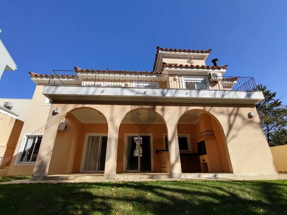 Casa, 3 quartos, 200 m² - Foto 1