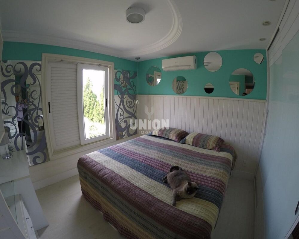 Casa à venda com 4 quartos, 1266m² - Foto 3