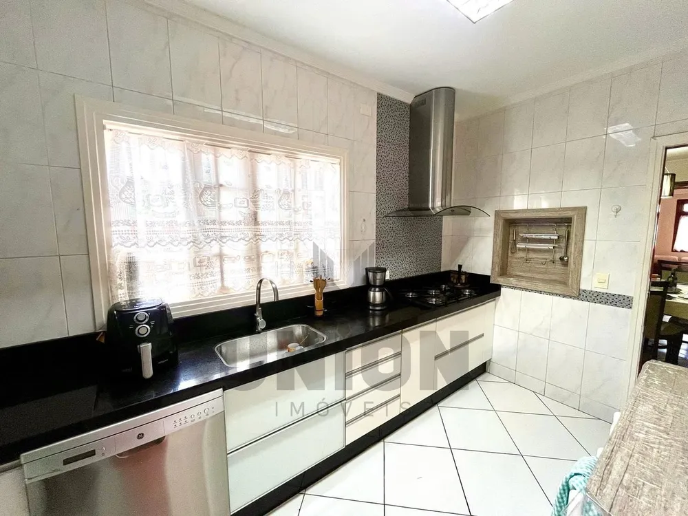 Casa, 3 quartos, 250 m² - Foto 7