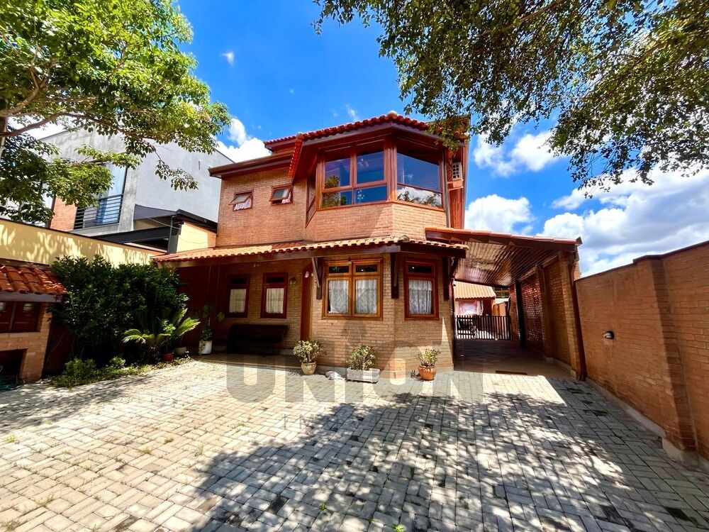 Casa, 3 quartos, 250 m² - Foto 1