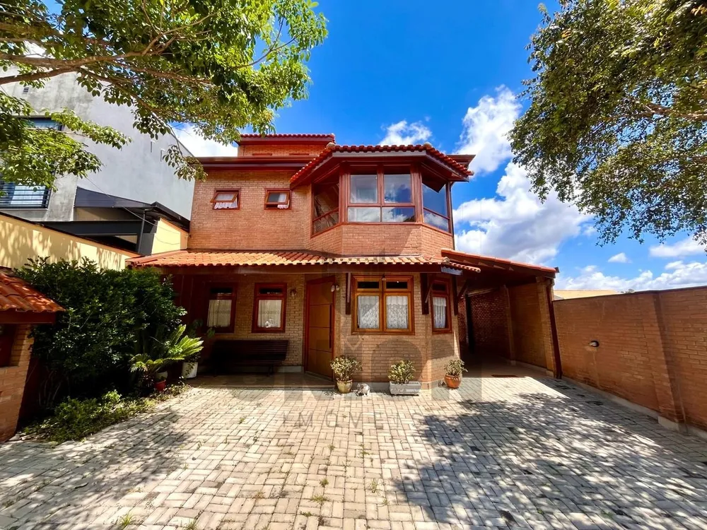 Casa, 3 quartos, 250 m² - Foto 1