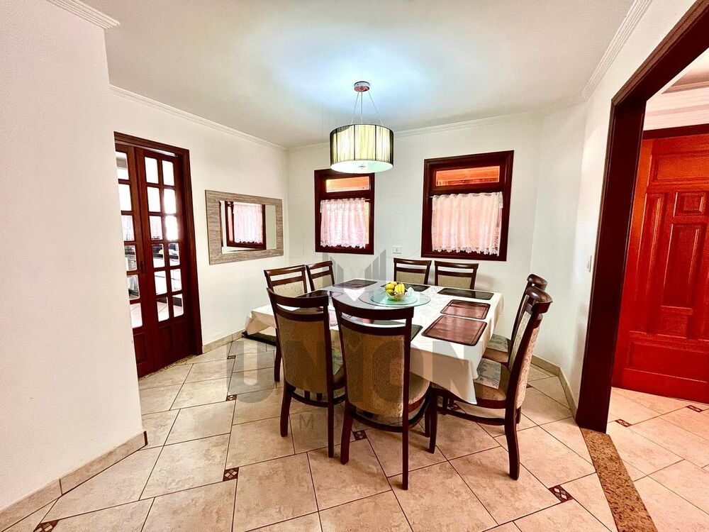 Casa, 3 quartos, 250 m² - Foto 3