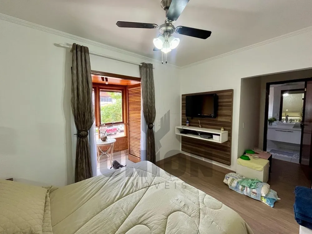 Casa, 3 quartos, 250 m² - Foto 8