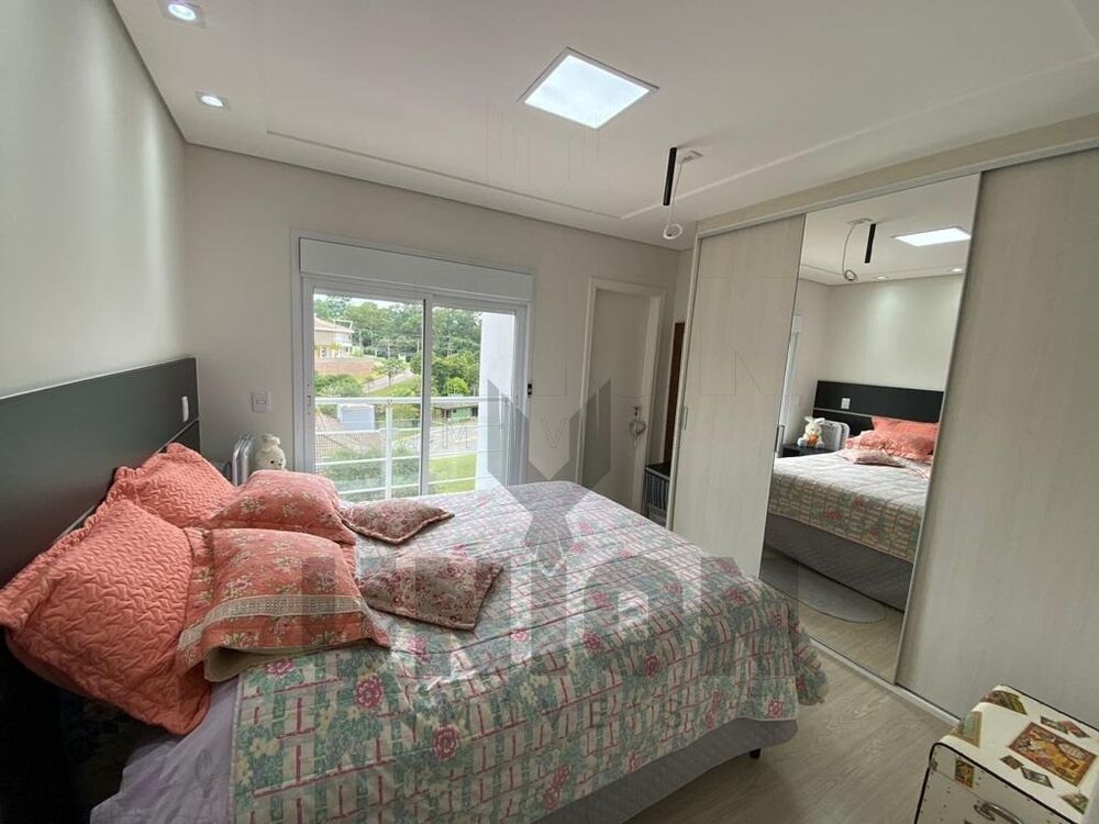 Casa, 3 quartos, 277 m² - Foto 1
