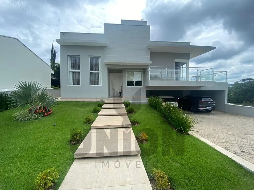 Casa, 3 quartos, 277 m² - Foto 1