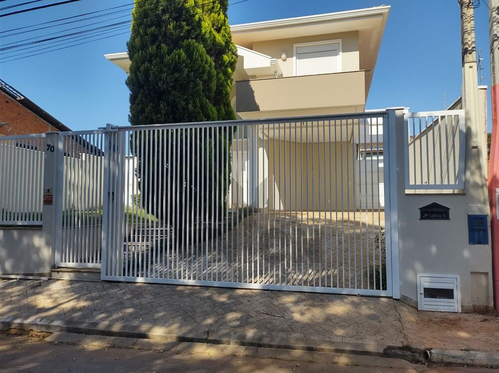 Casa, 3 quartos, 316 m² - Foto 1
