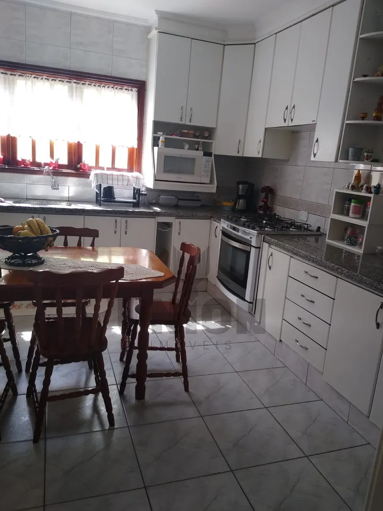Casa, 3 quartos, 200 m² - Foto 4