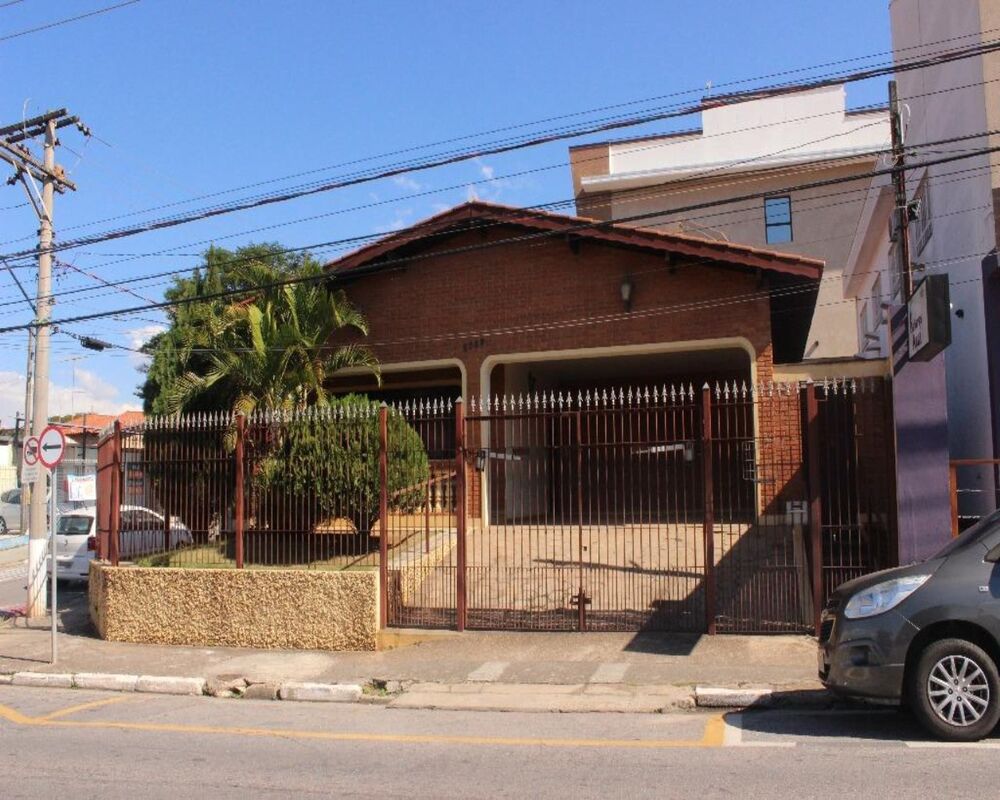 Casa à venda com 3 quartos, 212m² - Foto 2