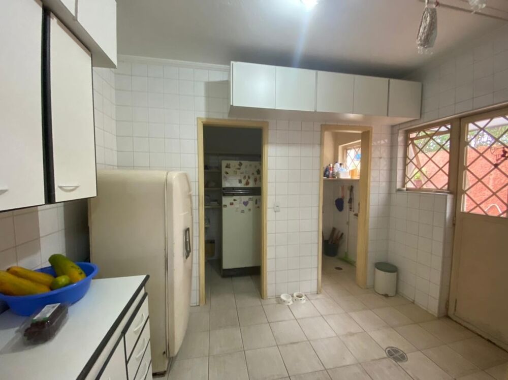 Casa, 5 quartos, 290 m² - Foto 4