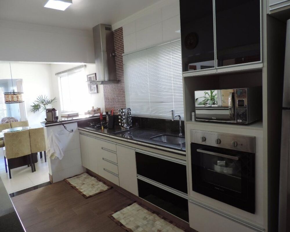 Casa, 3 quartos, 250 m² - Foto 1