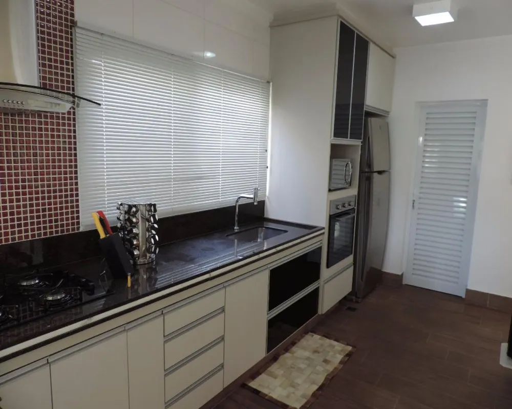 Casa, 3 quartos, 250 m² - Foto 6