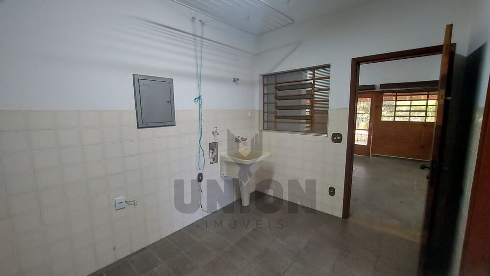 Casa, 3 quartos, 251 m² - Foto 3