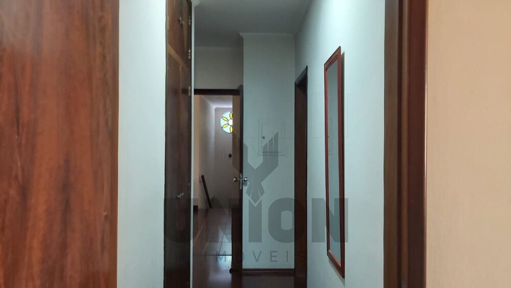Casa à venda com 3 quartos, 300m² - Foto 12