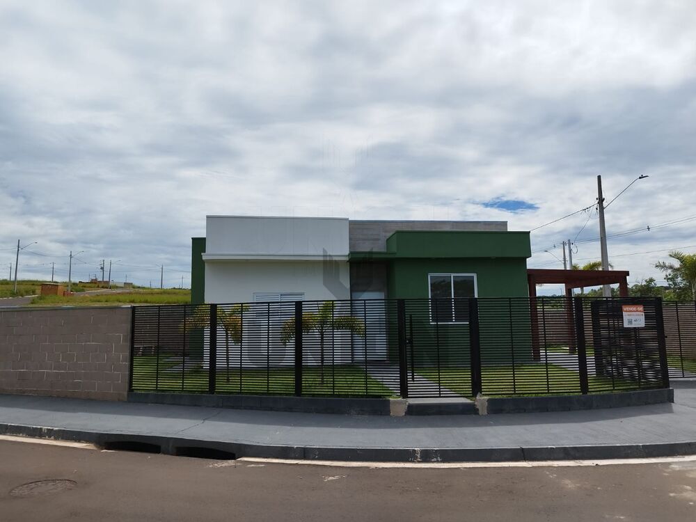 Casa à venda com 2 quartos, 300m² - Foto 1