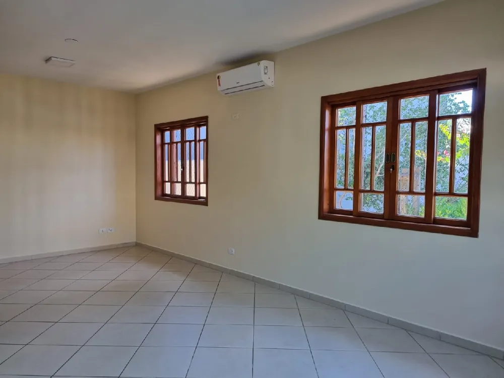 Casa, 3 quartos, 250 m² - Foto 2