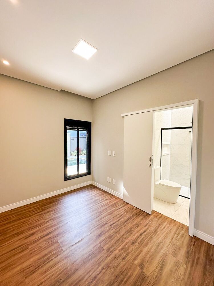 Casa à venda com 3 quartos, 186m² - Foto 4