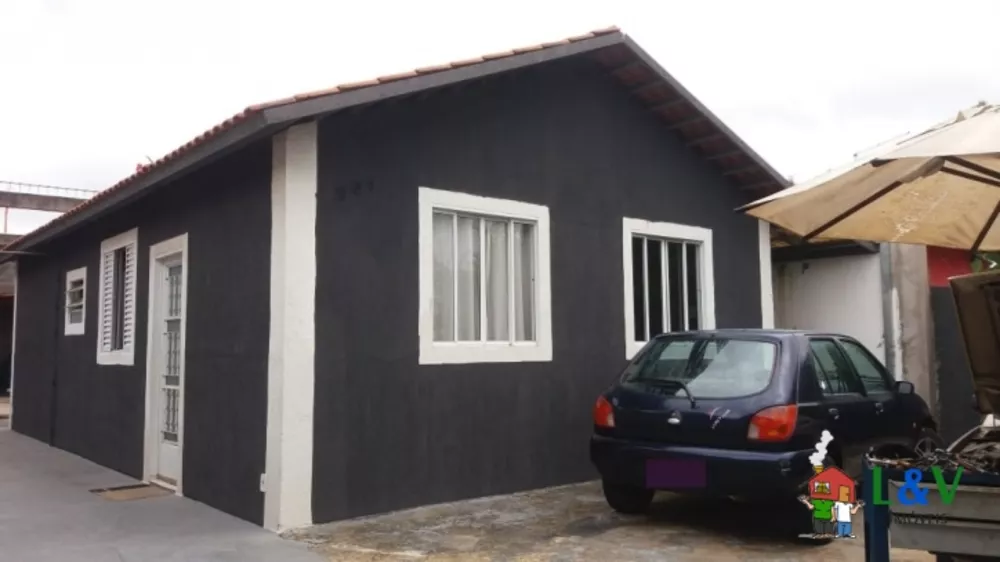 Casa à venda com 3 quartos, 61m² - Foto 1