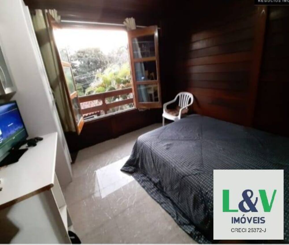 Casa, 3 quartos, 214 m² - Foto 2