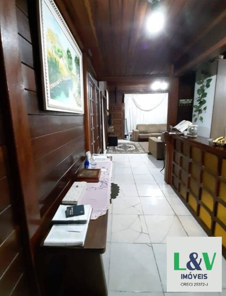Casa, 3 quartos, 214 m² - Foto 1