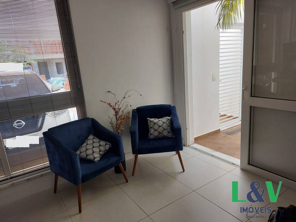 Casa de Condomínio à venda com 3 quartos, 360m² - Foto 1