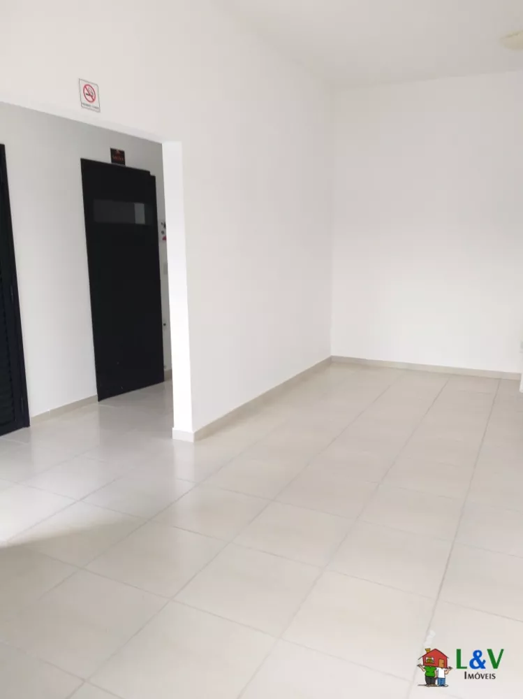 Apartamento à venda com 3 quartos, 225m² - Foto 2