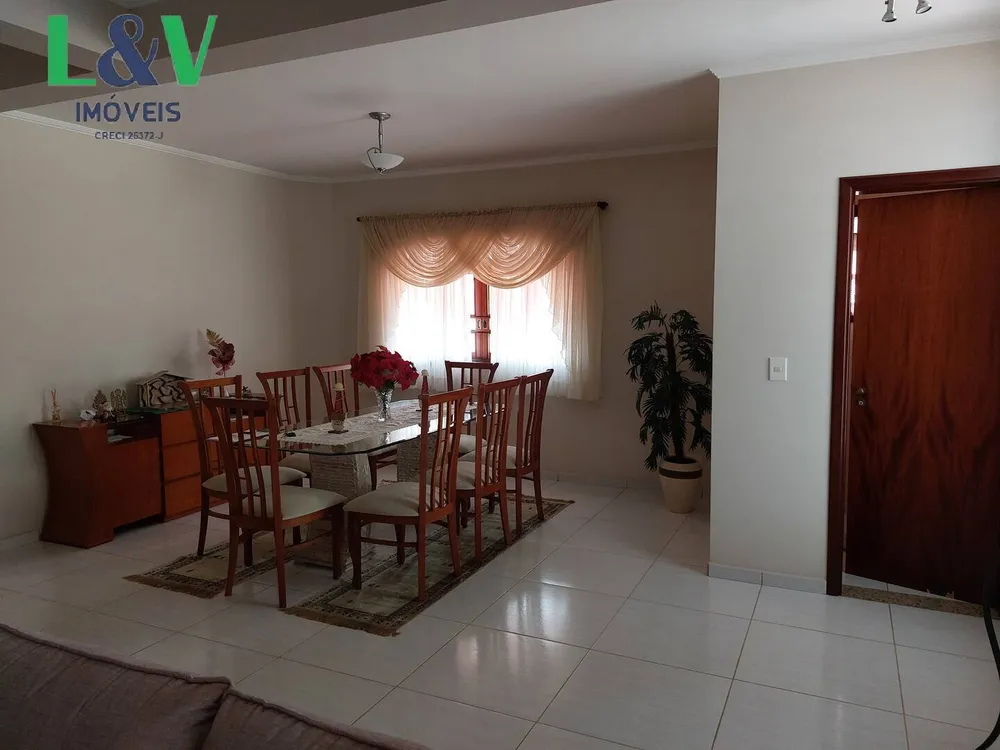 Casa, 3 quartos, 232 m² - Foto 3