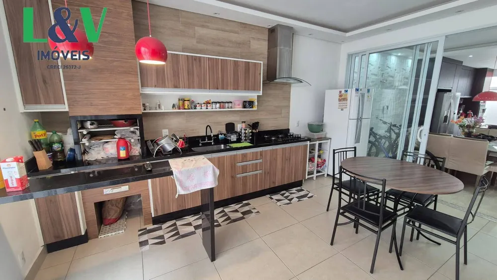 Casa, 3 quartos, 188 m² - Foto 6