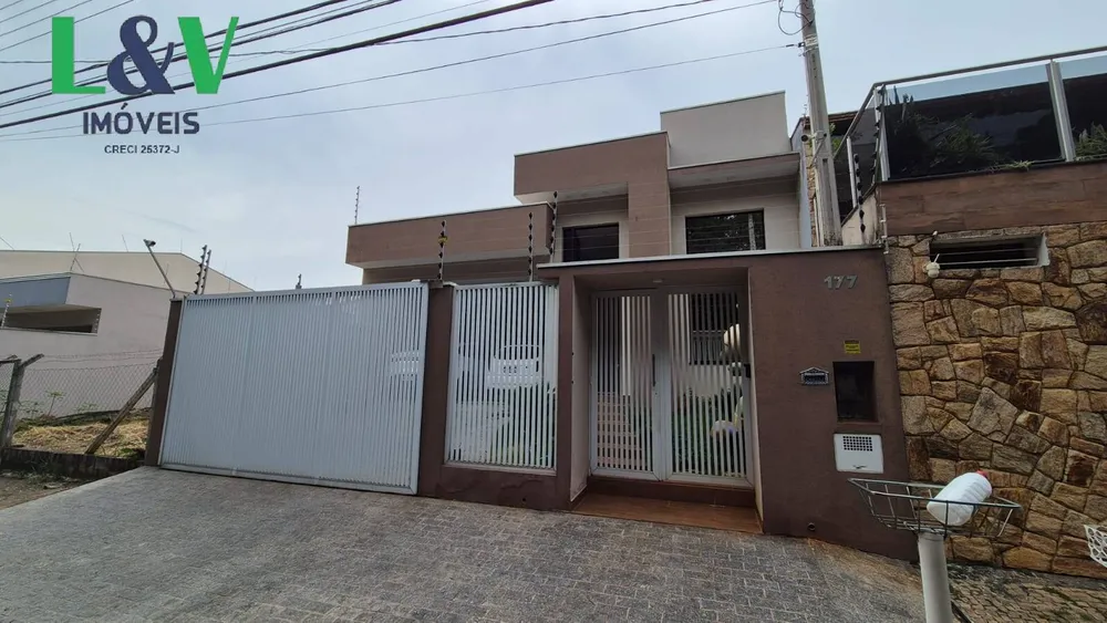 Casa, 3 quartos, 188 m² - Foto 1
