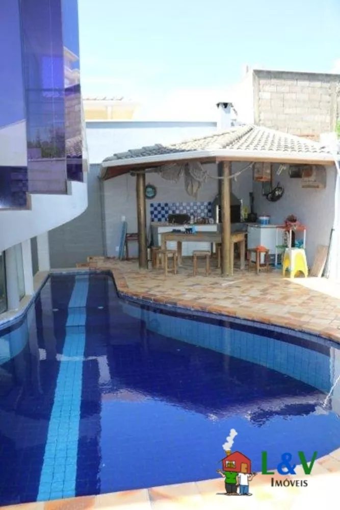 Casa de Condomínio à venda com 4 quartos, 310m² - Foto 3