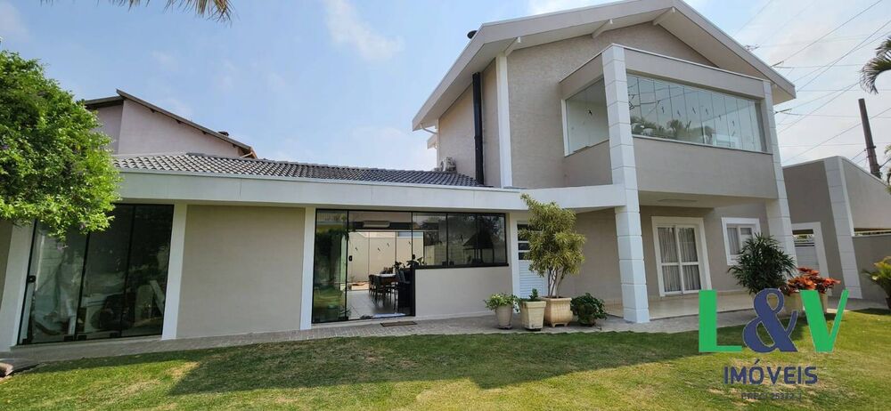 Casa de Condomínio à venda com 4 quartos, 315m² - Foto 2