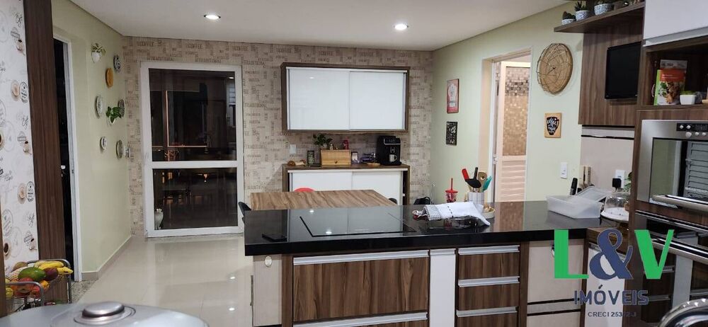 Casa de Condomínio à venda com 4 quartos, 315m² - Foto 4