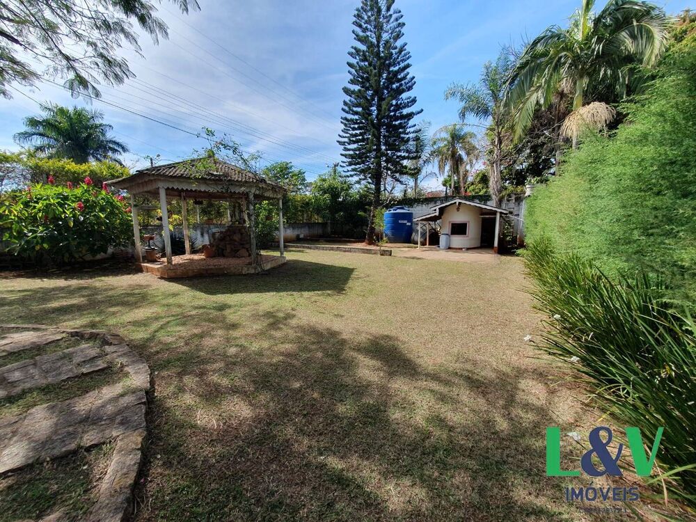 Chácara, 2 quartos, 1225 m² - Foto 1