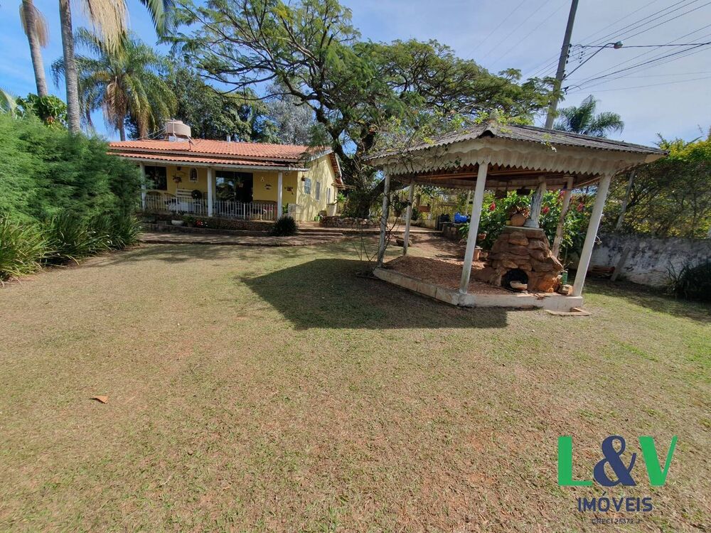 Chácara, 2 quartos, 1225 m² - Foto 2