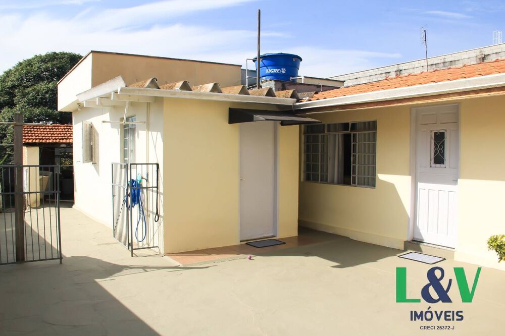 Casa, 5 quartos, 194 m² - Foto 1