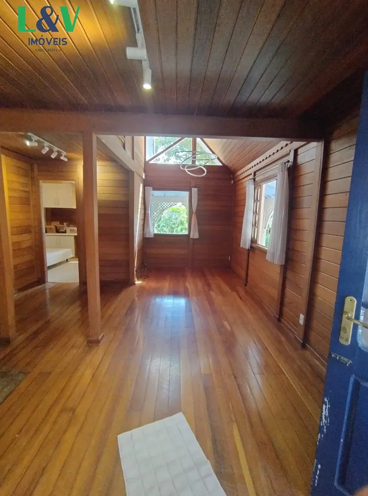 Casa, 3 quartos, 245 m² - Foto 1