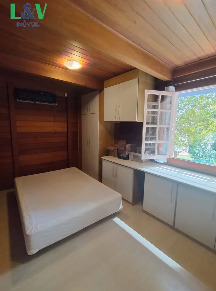 Casa, 3 quartos, 245 m² - Foto 4