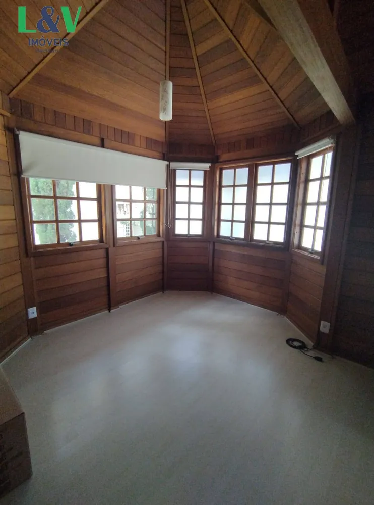 Casa, 3 quartos, 245 m² - Foto 1